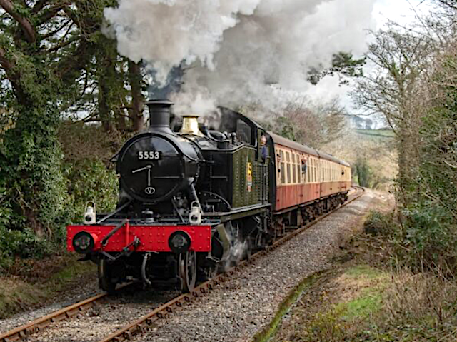A full day in Devon featuring 4575 Class No.5553 in BR black with branch line passenger stock
