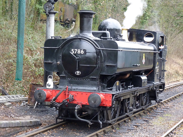A day recreating a 1950s Western Region branch line train with Pannier Tank 5786 in BR black livery
